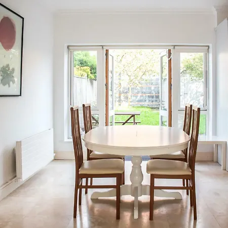 Appartamento Kelston Avenue
